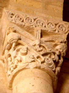Frómista - Capitel románico en la Iglesia de San Martín 08