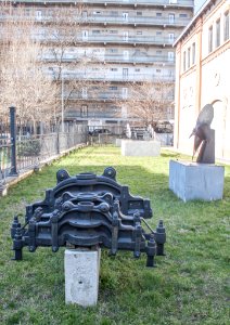 Foundry products in the garden of the Foundry Museum