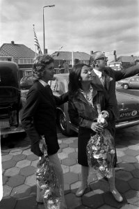 Frida Boccara krijgt gouden LP van C Valente , Amstelveen, Bestanddeelnr 924-9325