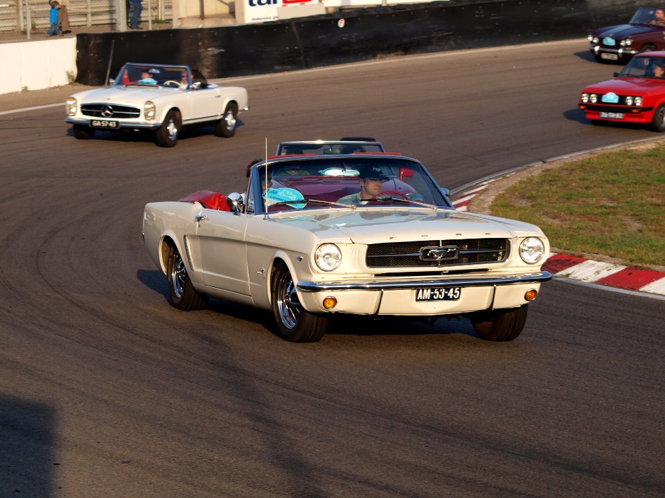 Ford Mustang dutch licence registration AM-53-45 pic2
