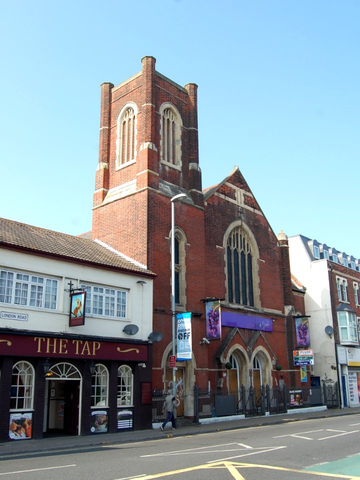 Former London Road Baptist Church, 19 London Road, North End, Portsmouth (March 2019) (2)