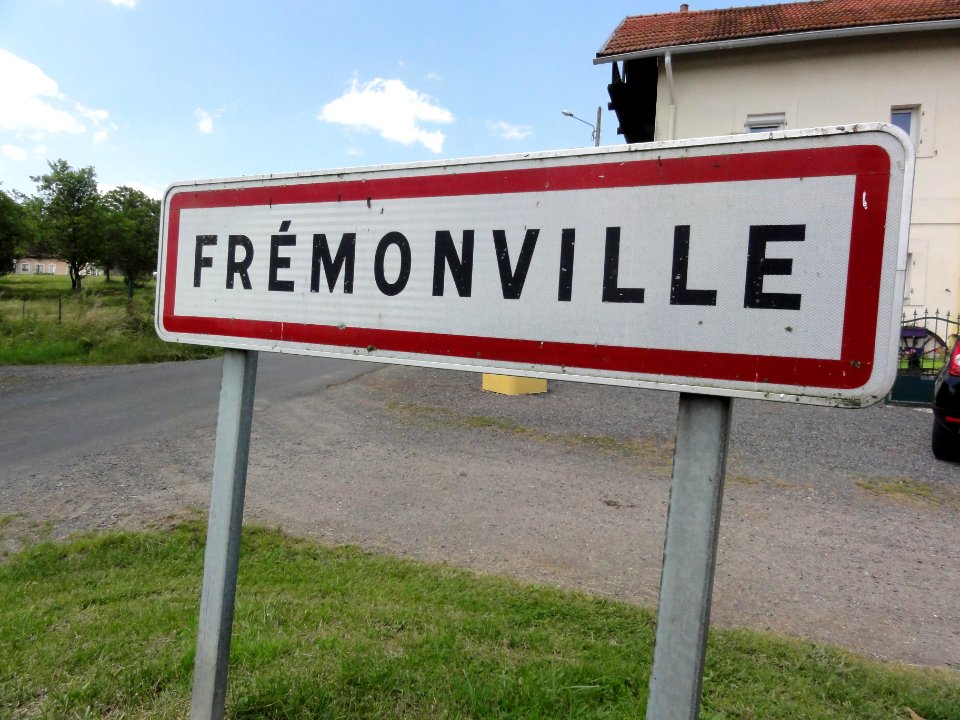 Frémonville (M-et-M) city limit sign
