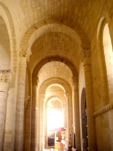Frómista - Iglesia de San Martín, interior 22