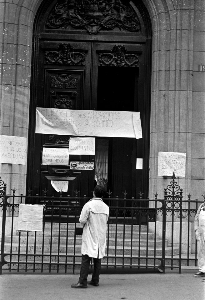 Frankrijk. Sorbonne bezet door studenten, Bestanddeelnr 921-3974