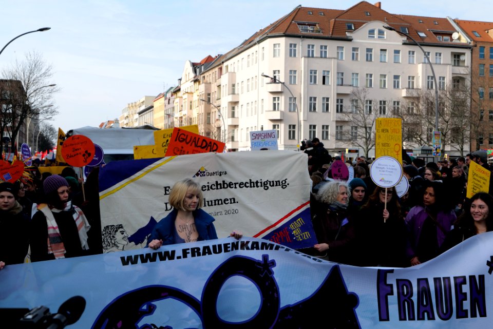 Frauenkampftag demonstration Berlin 2020 36