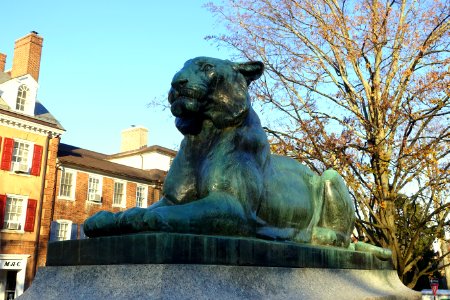 Edgar Palmer Memorial by Charles R. Knight, 1944 - Palmer Square - Princeton University - Princeton, NJ -DSC00889