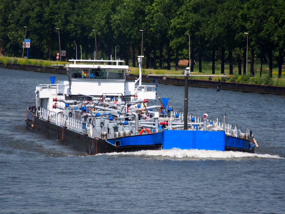 Edgar Jaegers - ENI 04304760, Amsterdam-Rijn kanaal, pic1