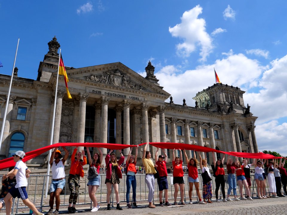 FridaysForFuture protest Berlin human chain 28-06-2019 57