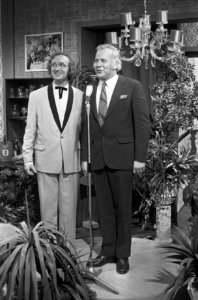 Fred Haché show van de VPRO Harry Touw als Fred Haché (r), IJf Blokker als Bar…, Bestanddeelnr 925-3062
