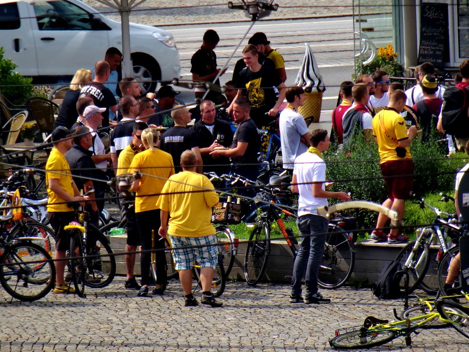 Dynamo Dresden pre match DSC04688
