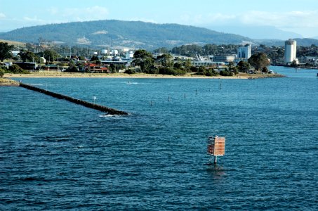 East-Devonport-breakwater-20070225-007