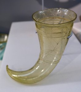 Drinking horn, tomb 250, Bossut-Gottechain, Brabant, 530-570 AD, glass DSC08767