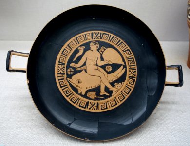 Drinking bowl with a satyr riding a dolphin, Faliscan, c. 350 BC, L 820 - Martin von Wagner Museum - Würzburg, Germany - DSC05723