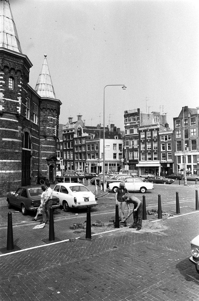 Een deel van de Nieuwmarkt wordt autovrij gemaakt ivm de markt, Bestanddeelnr 928-0726