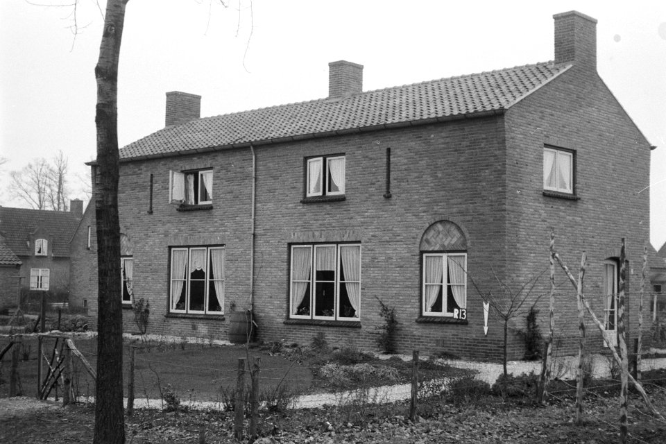 Dubbel woonhuis te Ravenstein (Ruilverkaveling Land van Ravenstein), Bestanddeelnr 170-1418