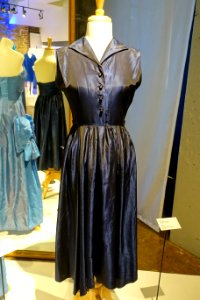 Dress, designer unknown, after 1950, synthetic fiber, plastic - Musée de la mode - Montreal, Canada - DSC07140