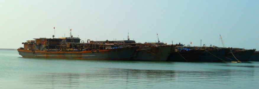 Dredge ships in Haikou 02