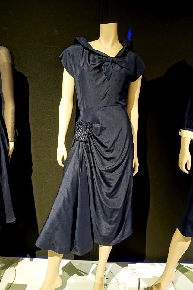 Dress, designer unknown, c. 1985, silk, glass and tube beads, metal - Musée de la mode - Montreal, Canada - DSC07072