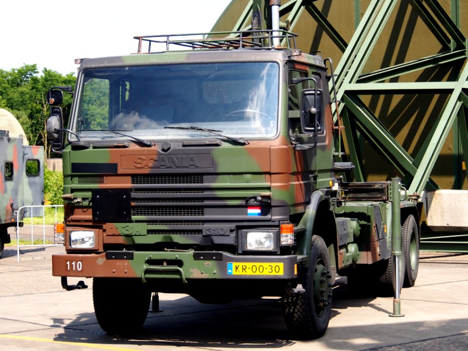 Dutch Army Wrecker SCANIA 113h 310