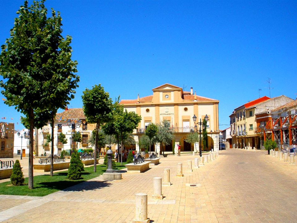 Dueñas - Plaza de España 1