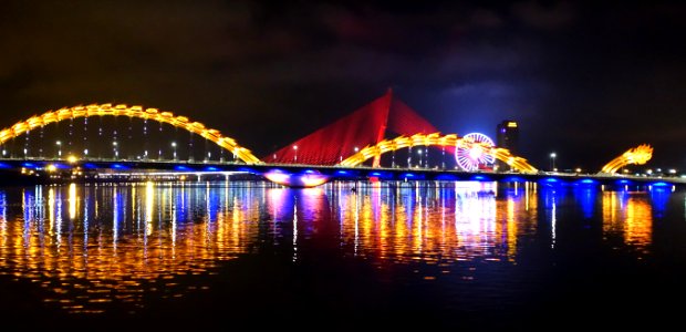 Dragon Bridge at night (Danang) - DSC02098