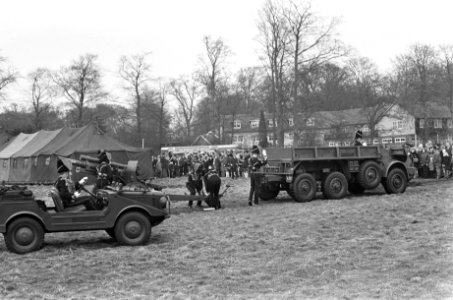Drakestein, grenadiers met kanon, Bestanddeelnr 920-2182