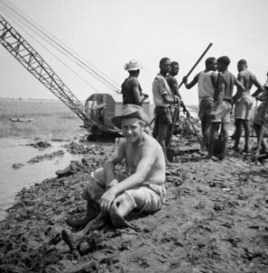 Draglines, arbeiders, Bestanddeelnr 250-8447