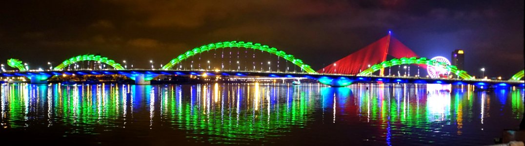 Dragon Bridge at night (Danang) - DSC02094
