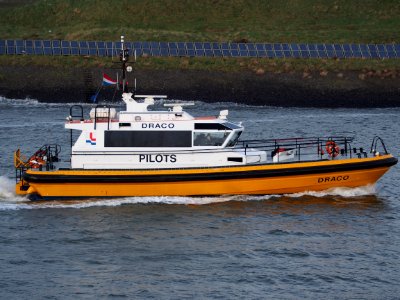 Draco, Pilot boat at IJmuiden, Port of Amsterdam