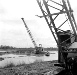 Dragline in de Nickeriepolder, Bestanddeelnr 252-5578