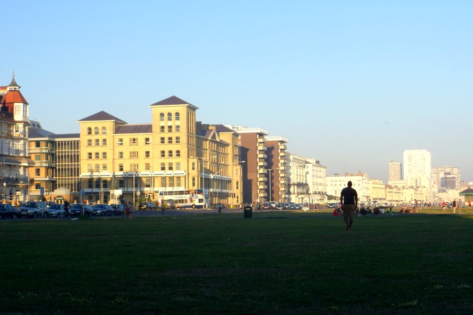 Eastward view towards Brighton across Hove Lawns, Kingsway, Hove (September 2013)