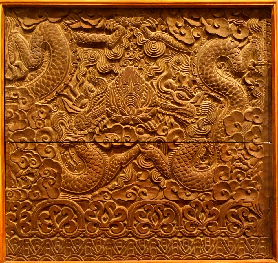Dragon looking at lotus, Thai Lac pagoda, Hung Yen province, 14th century AD, wood - Vietnam National Museum of Fine Arts - Hanoi, Vietnam - DSC04822