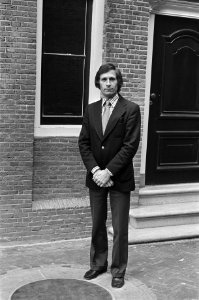 Dr S H Levie (directeur Amsterdam Historisch Museum wordt nieuwe hoofddirecte, Bestanddeelnr 927-7736 photo