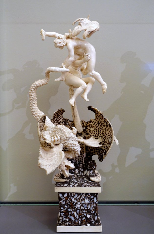 Dragon fight, Furienmeister, c. 1620, ivory, wood - Bode-Museum - DSC03432