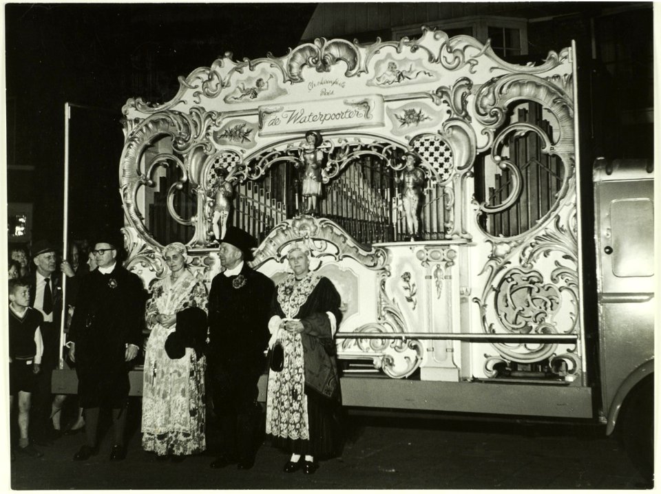 Draaiorgel De Waterpoorter. NL-HlmNHA 5400468037
