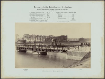 Draaibrug in de straatweg Gorinchem-Vianen nabij het station Arkel. Standplaats , Bestanddeelnr 685