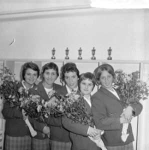 Europese Kampioenschappen Kunstzwemmen gehuldigd Frieda Eichenberg, Annie Appel, Bestanddeelnr 915-6510