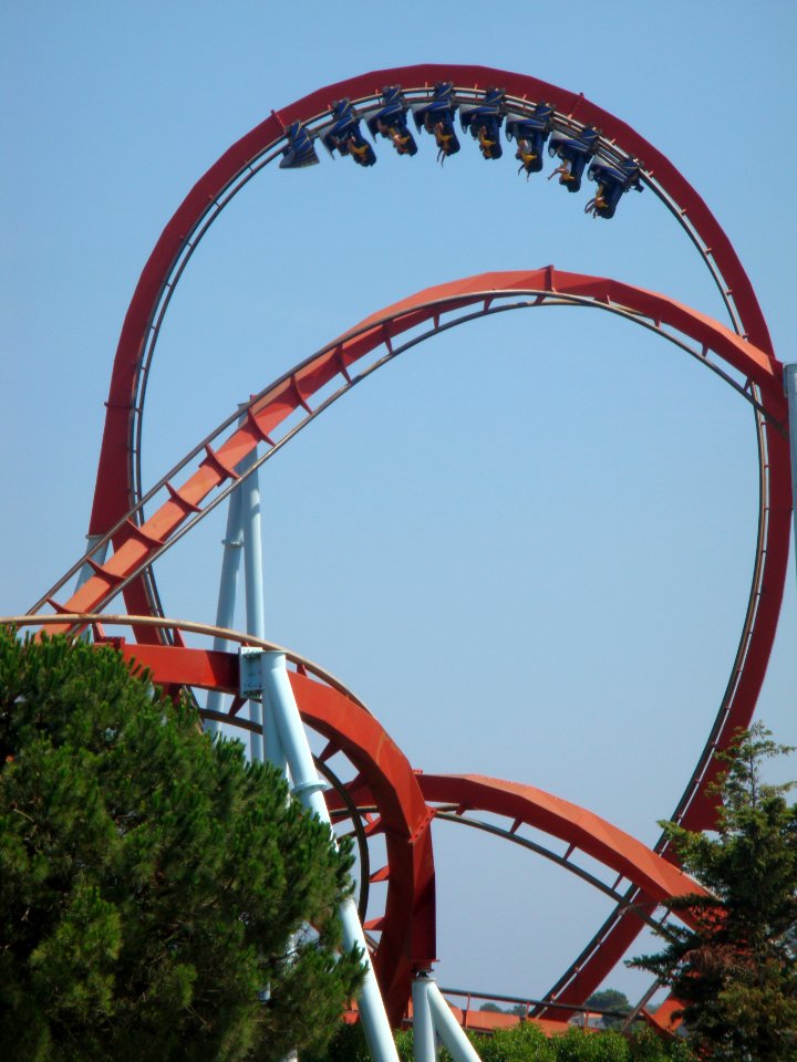 Dragon Khan Big Vertical Loop