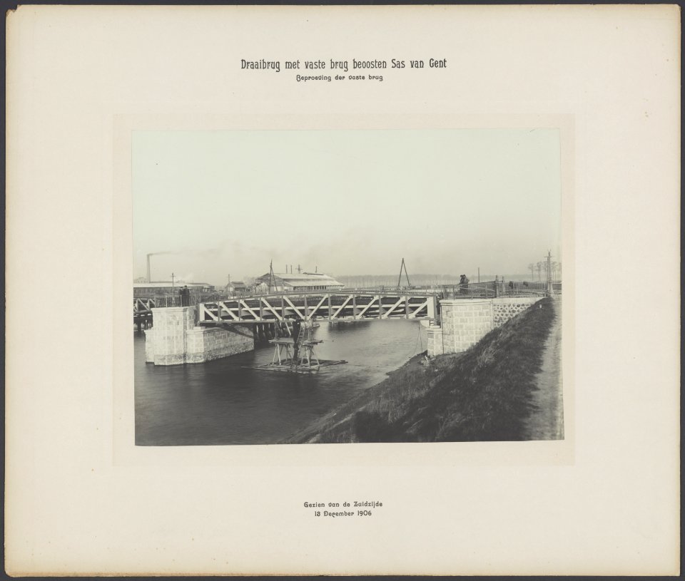 Draaibrug met vaste brug beoosten Sas van Gent, gezien van de zuidzijde. Beproev, Bestanddeelnr 767