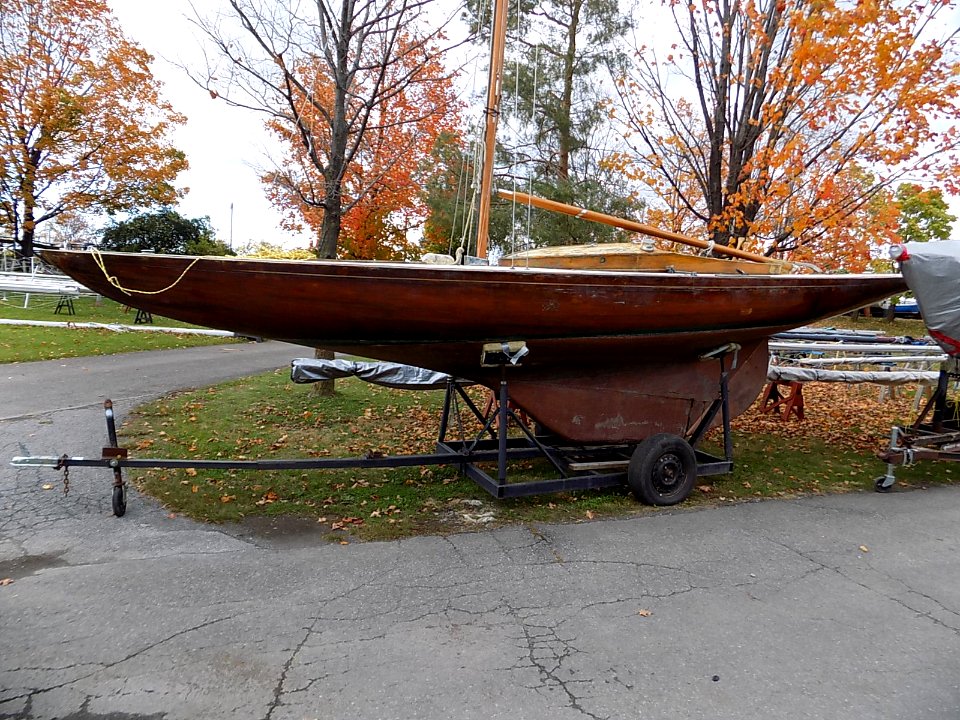 Dragon wooden sailboat 1709