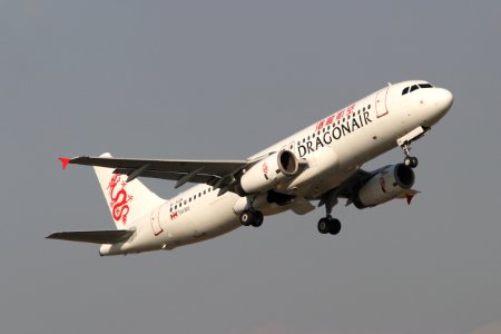 Dragonair A320 fukuoka 20081212140204