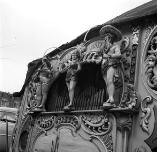 Draaiorgel met figuren en versieringen, Bestanddeelnr 254-3253