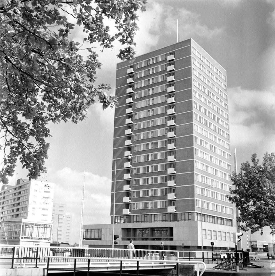 Exterieur De Hoge Wiek (nieuw zusterhuis) te Rotterdam, Bestanddeelnr 919-2024
