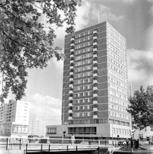 Exterieur De Hoge Wiek (nieuw zusterhuis) te Rotterdam, Bestanddeelnr 919-2024
