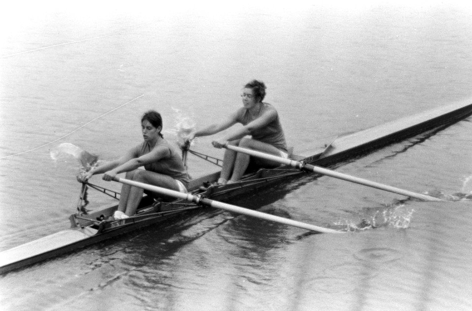Europese Roeikampioenschappen 1966, nummer 20 en 21 Truus Bauer skif in aktie, Bestanddeelnr 919-4742