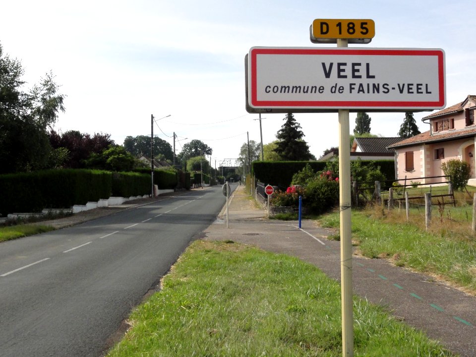 Fains-Véel (Meuse) Véel city limit sign