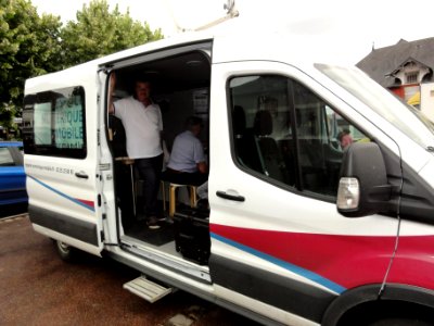 Fauville-en-Caux (Seine-Mar.) camionnette espace numerique mobile Normandie (02)