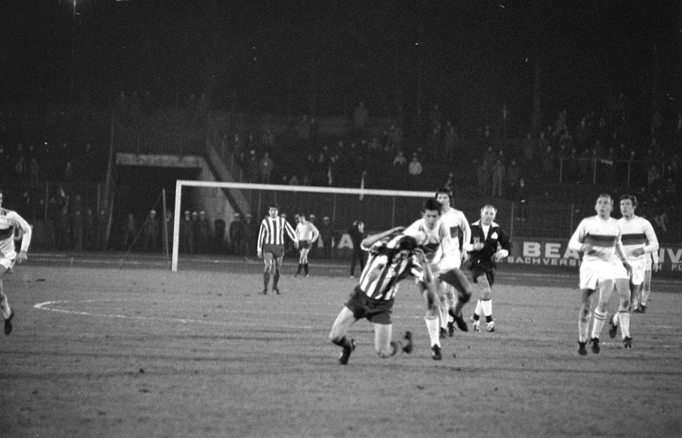 FC Koln-ADO 3-0, om Europacup II spelmomenten v, Bestanddeelnr 921-8931