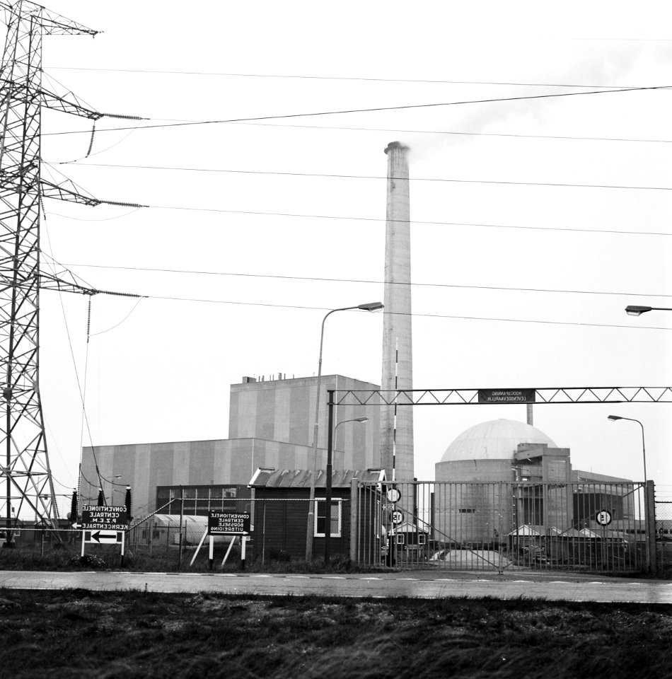 Exterieur van de centrale, Bestanddeelnr 926-8176