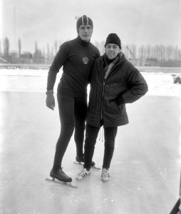 Europese schaatskampioenschappen te Deventer, Matusevitsj (links) en Eddy Verhey, Bestanddeelnr 918-6906